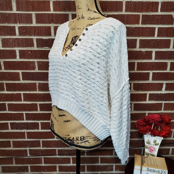 Free People Sweaters - FP Beach Free People Cream Knit Slouchy Oversized V-Neck Crop Sweater Small
